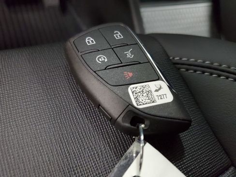 New 2025 Buick Enclave Preferred w/ Power Package image 33