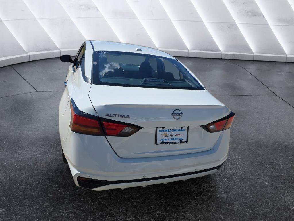 Used 2025 Nissan Altima 2.5 SV FWD image 6