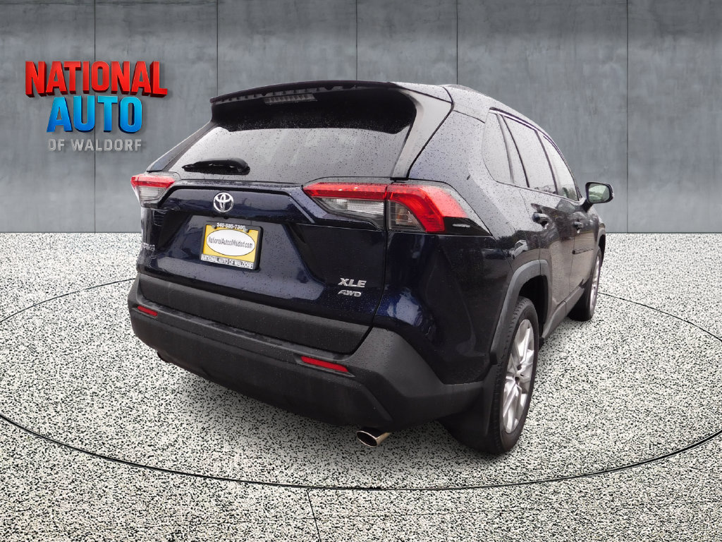 Used 2019 Toyota RAV4 XLE Premium w/ Cold Weather Package AWD/4WD image 8