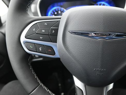 New 2026 Chrysler Pacifica Select image 24