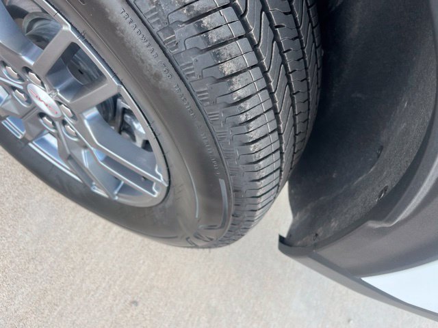 Used 2026 GMC Acadia Elevation FWD image 7