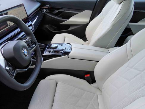 Certified 2025 BMW 530i xDrive image 11