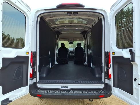 New 2026 Ford Transit 250 148 Medium Roof Extended AWD w/ Load Area Protection Package image 13
