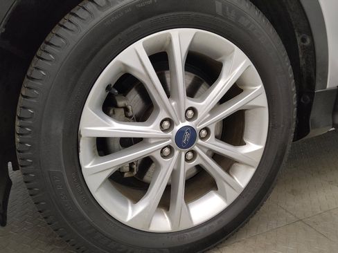 Used 2019 Ford Escape SE FWD image 31