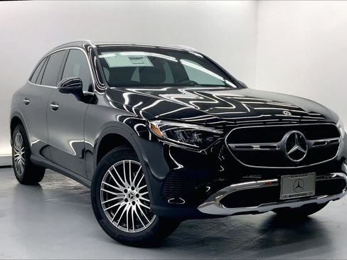 Used 2026 Mercedes-Benz GLC 300 image 4