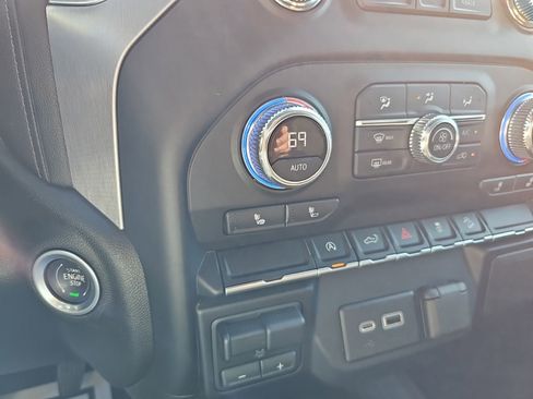 Used 2021 GMC Sierra 1500 Elevation w/ LPO, Elevation Black Package AWD/4WD image 19