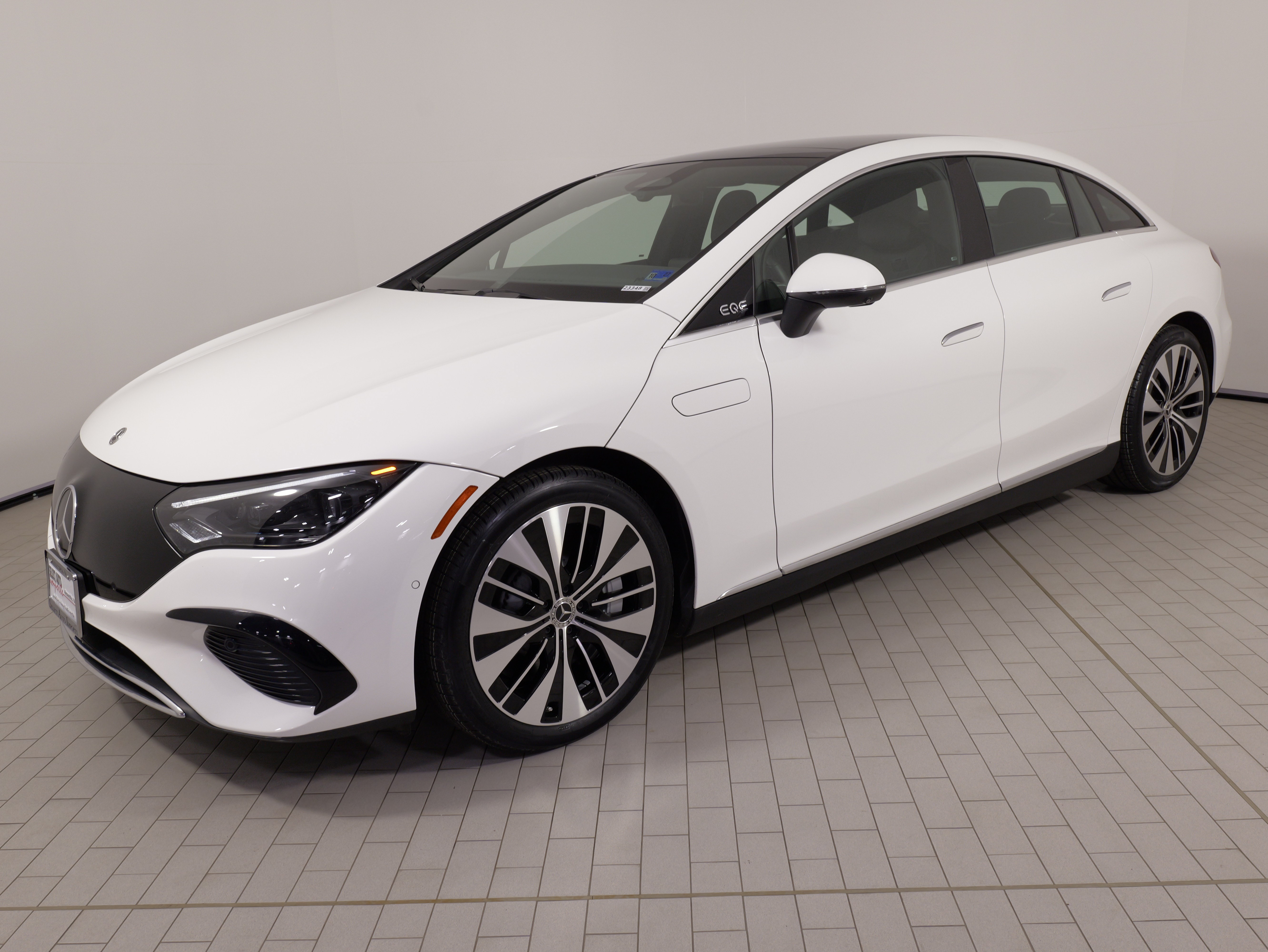 Used 2023 Mercedes-Benz EQE 350+ 4MATIC Sedan w/ Digital Light Package image 3