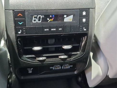 Used 2022 Jeep Grand Cherokee L Overland AWD/4WD image 18