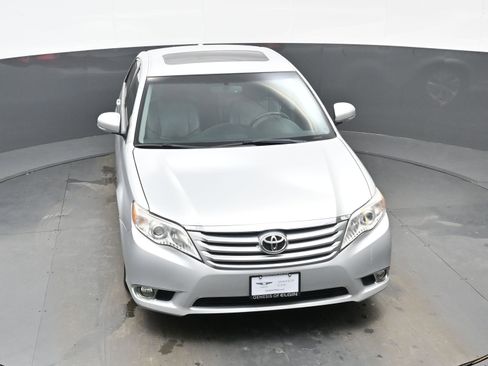 Used 2012 Toyota Avalon image 37