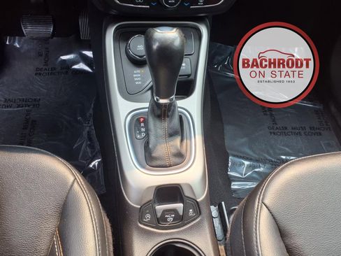 Used 2021 Jeep Compass Latitude image 12