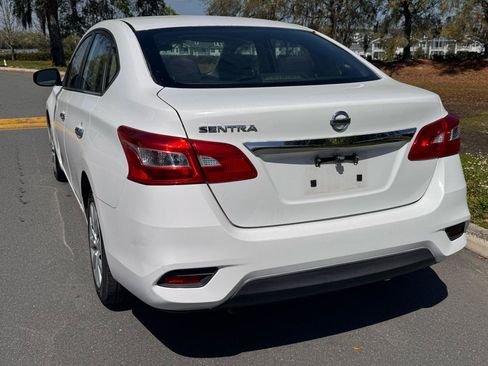 Used 2016 Nissan Sentra S image 15