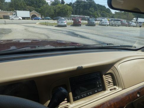 Used 2008 Mercury Grand Marquis GS RWD image 22
