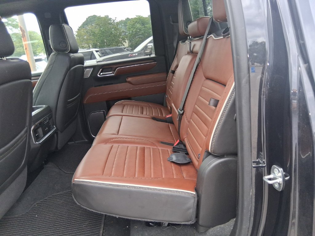 Used 2024 GMC Sierra 2500 Denali Ultimate w/ Max Trailering Package AWD/4WD image 14