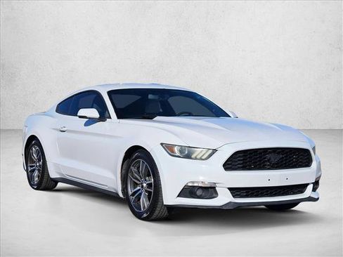 Used 2015 Ford Mustang Premium image 4