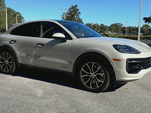 Used 2025 Porsche Cayenne GTS image 2