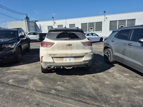 Used 2022 Chevrolet TrailBlazer RS w/ Sun and Liftgate Package image 6