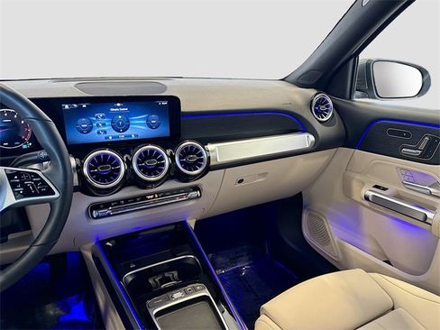 Certified 2025 Mercedes-Benz GLB 250 4MATIC image 23