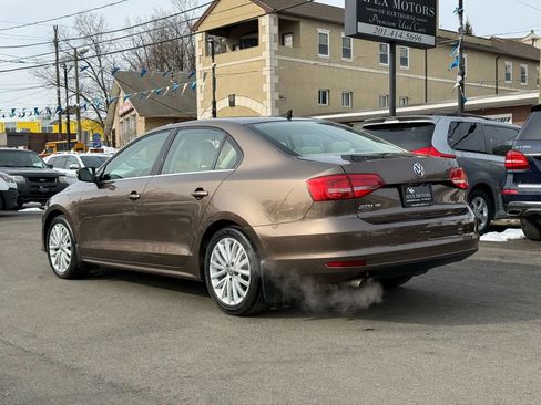 Used 2015 Volkswagen Jetta SE image 5