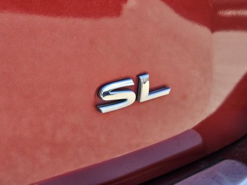 Used 2015 Nissan Pathfinder SL w/ SL Premium Package FWD image 17