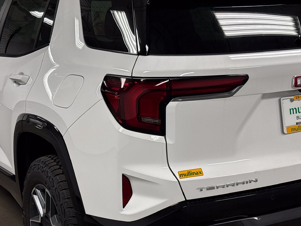 New 2026 GMC Terrain AT4 w/ Convenience Package III AWD/4WD image 14