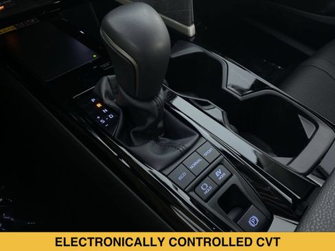 Used 2025 Toyota Camry XLE w/ Premium Plus Package AWD/4WD image 7