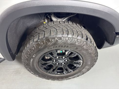 Used 2024 Chevrolet Silverado 1500 ZR2 w/ Technology Package image 13