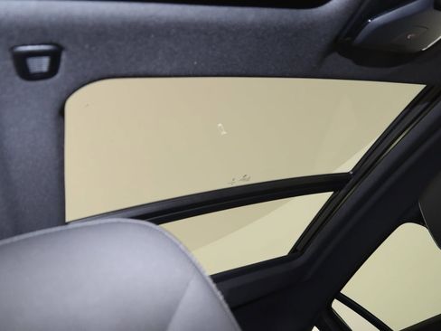 Used 2024 BMW X6 xDrive40i w/ Premium Package image 11