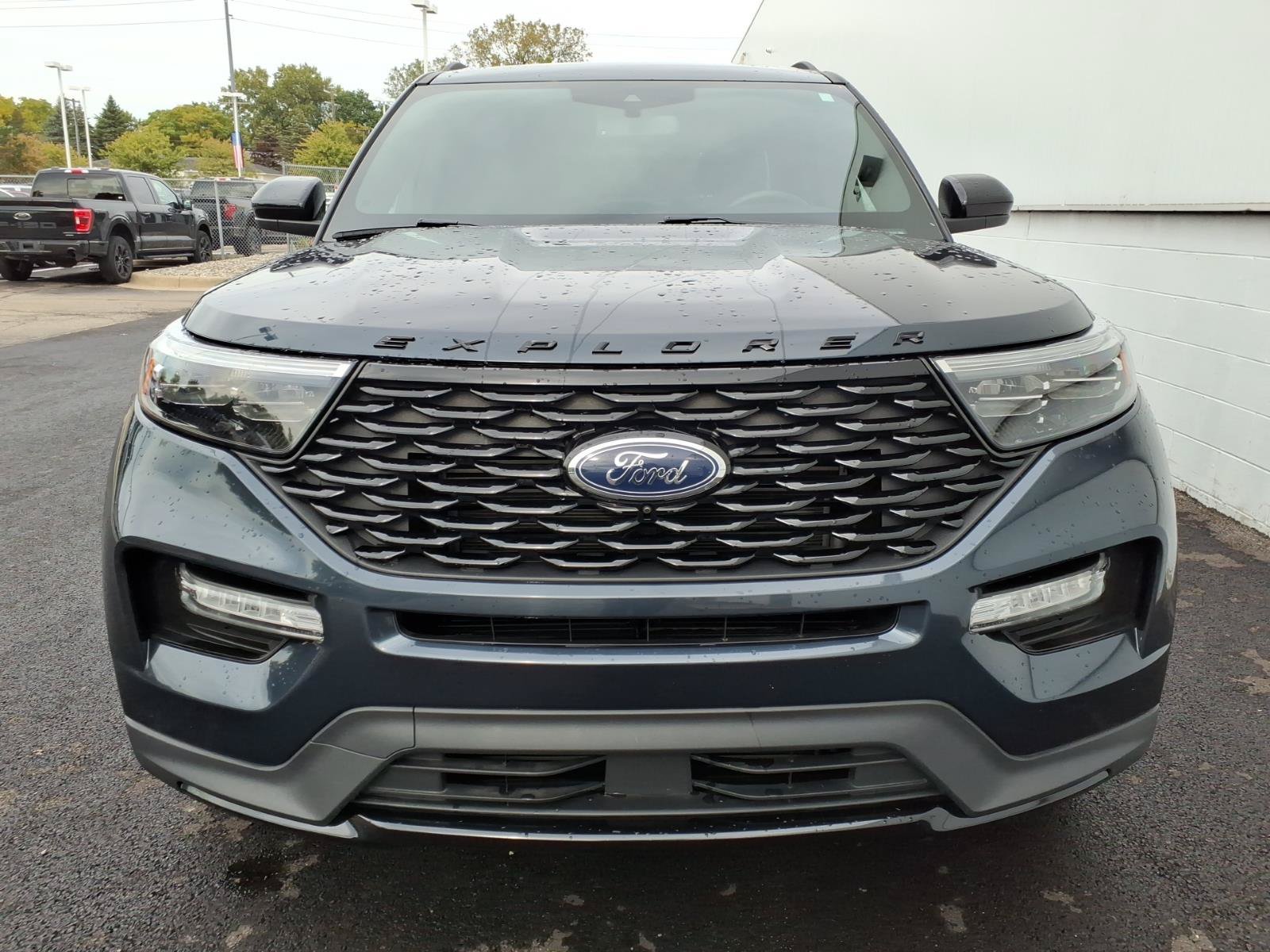 Certified 2023 Ford Explorer ST-Line w/ Class IV Trailer Tow Package AWD/4WD image 2