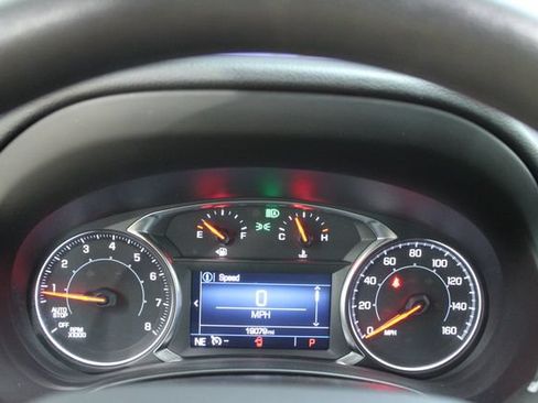 Used 2024 GMC Terrain SLE w/ LPO, Floor Liner Package FWD image 18