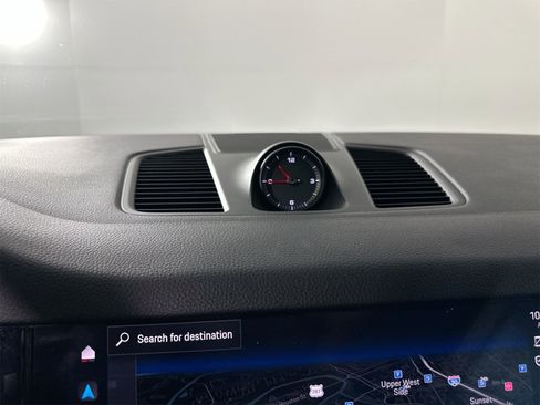 Certified 2023 Porsche Cayenne image 28