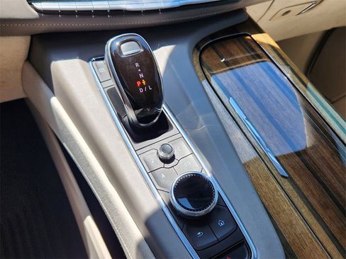 Used 2021 Cadillac Escalade Sport Platinum image 25