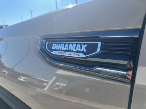 Used 2022 GMC Sierra 1500 AT4 w/ AT4 Premium Package image 11