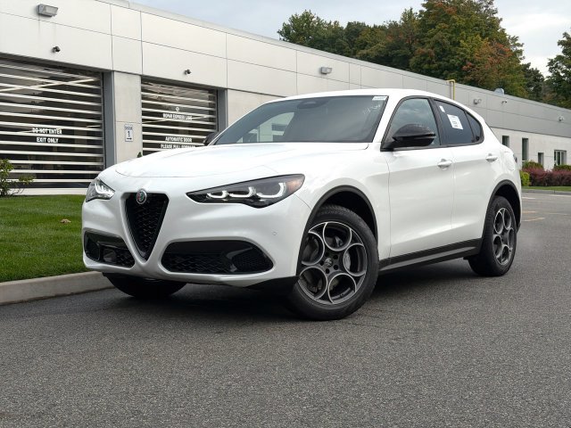 New 2026 Alfa Romeo Stelvio Sprint w/ Convenience Package AWD/4WD image 1