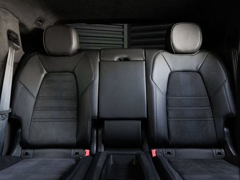 Certified 2025 Porsche Cayenne Turbo GT AWD/4WD image 30