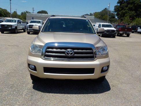 Used 2016 Toyota Sequoia SR5 w/ Premium Package RWD image 8