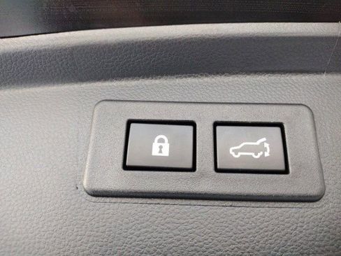 Used 2023 Subaru Outback Limited image 42