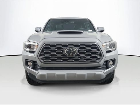 Used 2020 Toyota Tacoma TRD Sport w/ TRD Premium Sport Package AWD/4WD image 2
