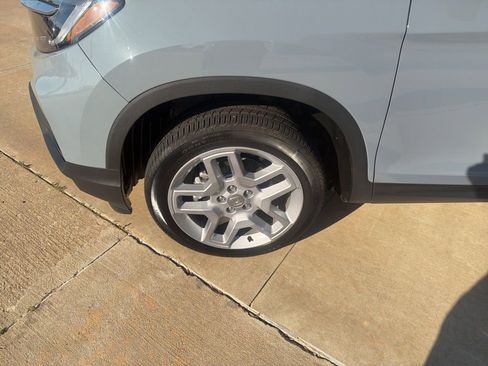 Used 2024 Honda Passport EX-L image 31