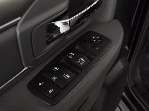 Used 2018 RAM 1500 Outdoorsman image 27