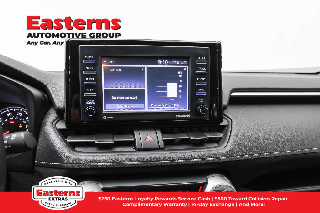 Used 2021 Toyota RAV4 LE AWD/4WD image 12
