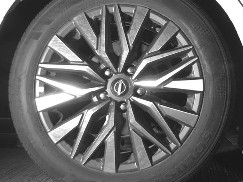 Used 2025 Nissan Altima 2.5 SV FWD image 15