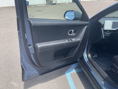 Certified 2024 Hyundai Ioniq 5 SE RWD image 16