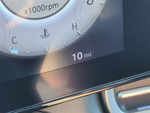 New 2026 Hyundai Elantra Limited image 35