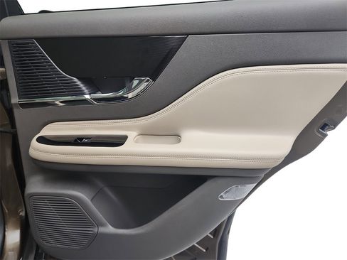 Used 2022 Lincoln Corsair Reserve w/ Sport Package image 29