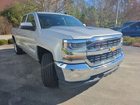 Used 2018 Chevrolet Silverado 1500 LT image 15