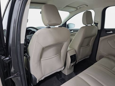 Used 2019 Ford Escape SE FWD image 12