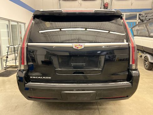 Used 2016 Cadillac Escalade ESV Platinum image 6
