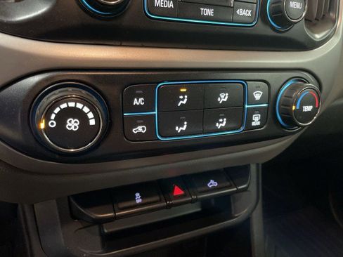 Used 2015 Chevrolet Colorado LT w/ LT Convenience Package image 20