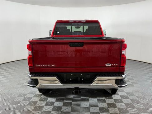 Used 2021 Chevrolet Silverado 2500 LTZ w/ LTZ Plus Package image 9