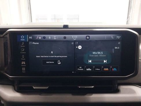 Used 2025 Jeep Wrangler Unlimited Sahara w/ Safety Group image 15